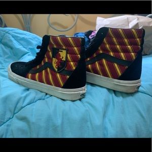 Vans Hogwarts Gryffindor edition kicks W:8